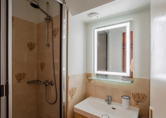 Laetitia By Interhome